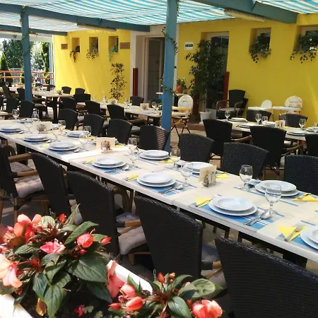 Boglarka Panzio - Etterem Es Apartmanhazak 3*