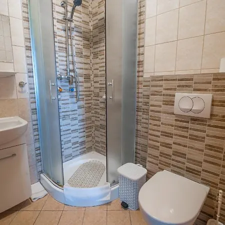 Boglarka Panzio - Etterem Es Apartmanhazak Mezokovesd