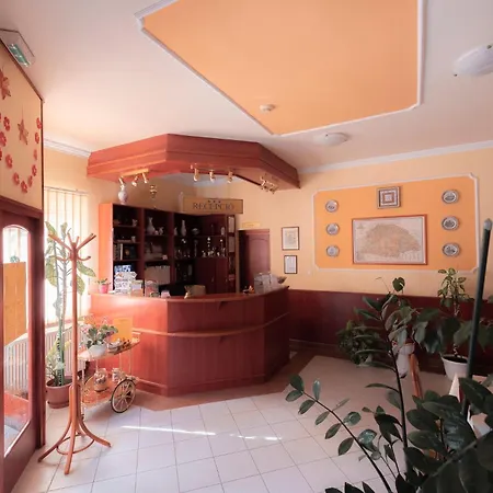 Boglarka Panzio - Etterem Es Apartmanhazak 2* Mezokovesd