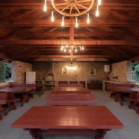 Boglarka Panzio - Etterem 3* Mezőkövesd