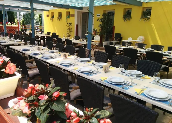 Boglarka Panzio - Etterem Es Apartmanhazak 3*