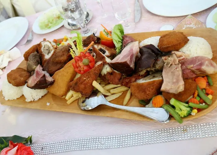 Boglarka Panzio - Etterem Es Apartmanhazak Pensionat 3*